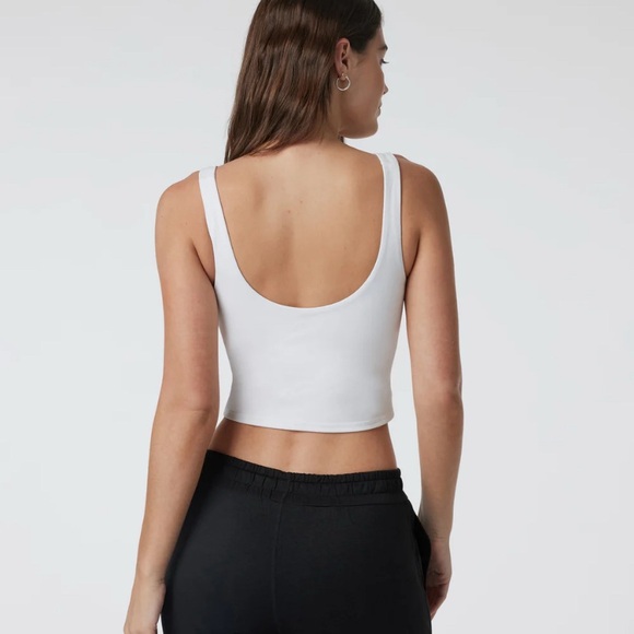 VUORI size XL Daily Crop Women's BreatheInterlock™ Tank - Picture 2 of 4